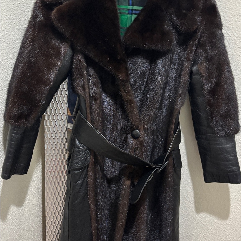 Mink Elegant Burgundy/Black Fur Coat - Picture 3 of 10